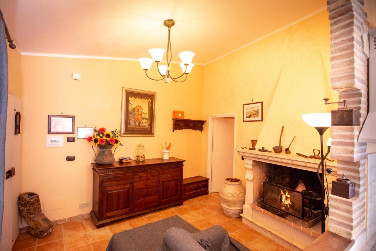Vila Relax Nell' Antico Borgo Casperia Exteriér fotografie