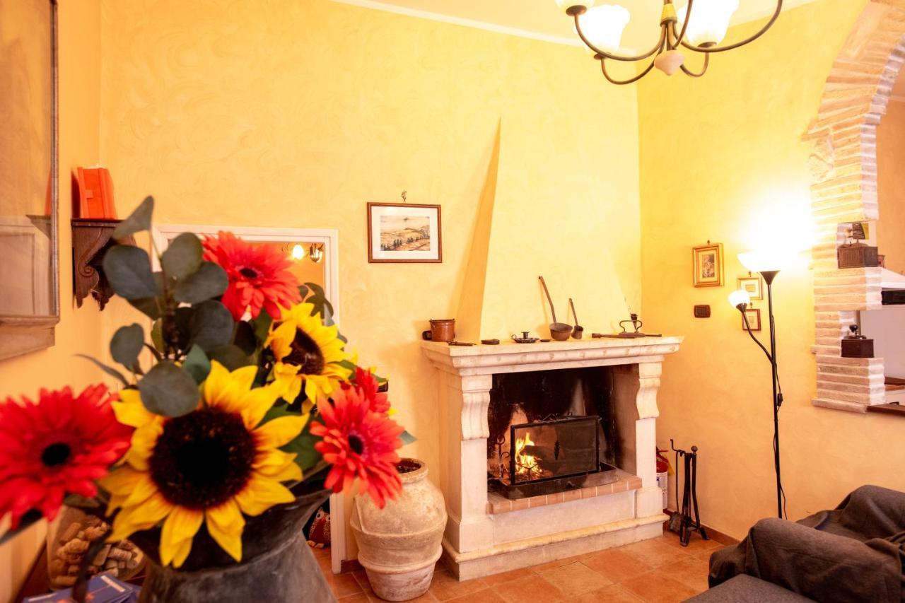 Vila Relax Nell' Antico Borgo Casperia Exteriér fotografie